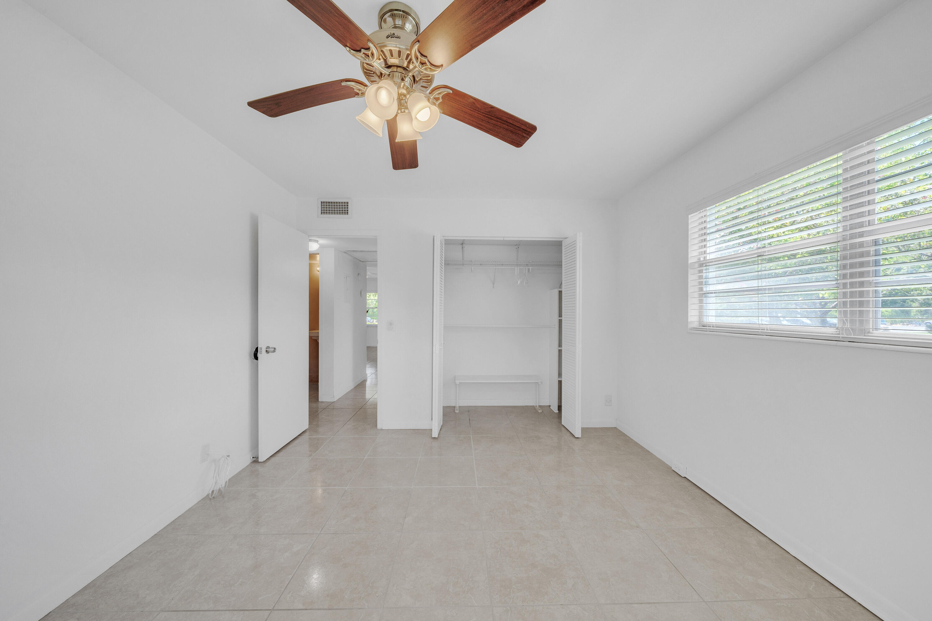 SUFFOLK AT CENTURY VILLAGE CONDO - Residential Lease