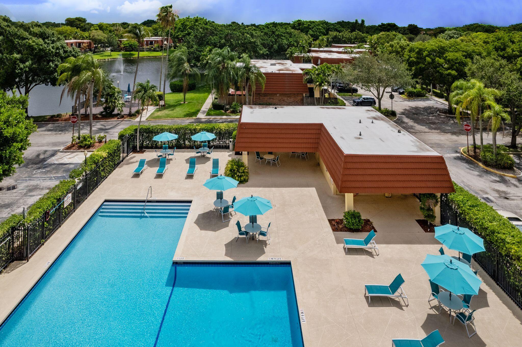 Waterford Courtyards in Jacaranda at Central Park - Residential