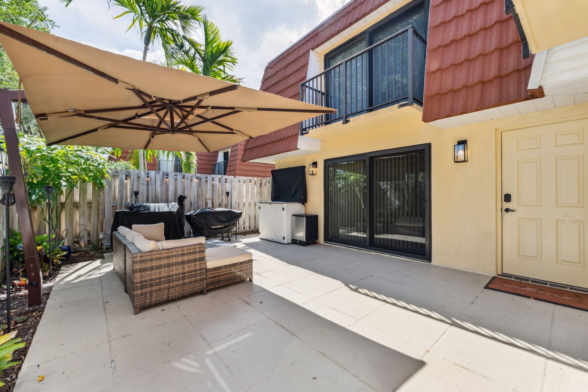Waterford Courtyards in Jacaranda at Central Park - Residential