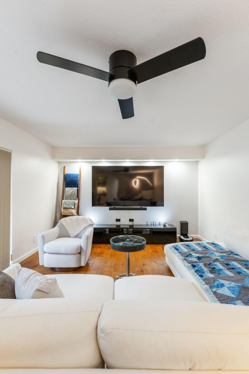 Waterford Courtyards in Jacaranda at Central Park - Residential