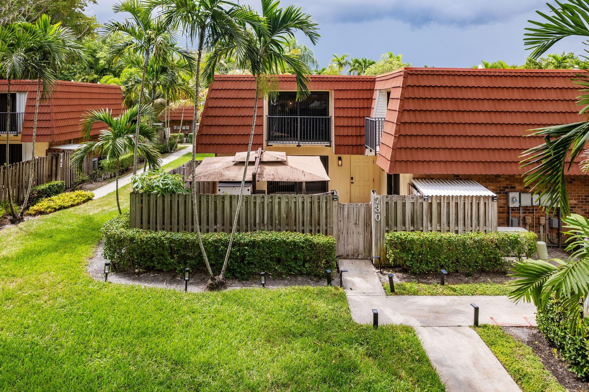 Waterford Courtyards in Jacaranda at Central Park - Residential
