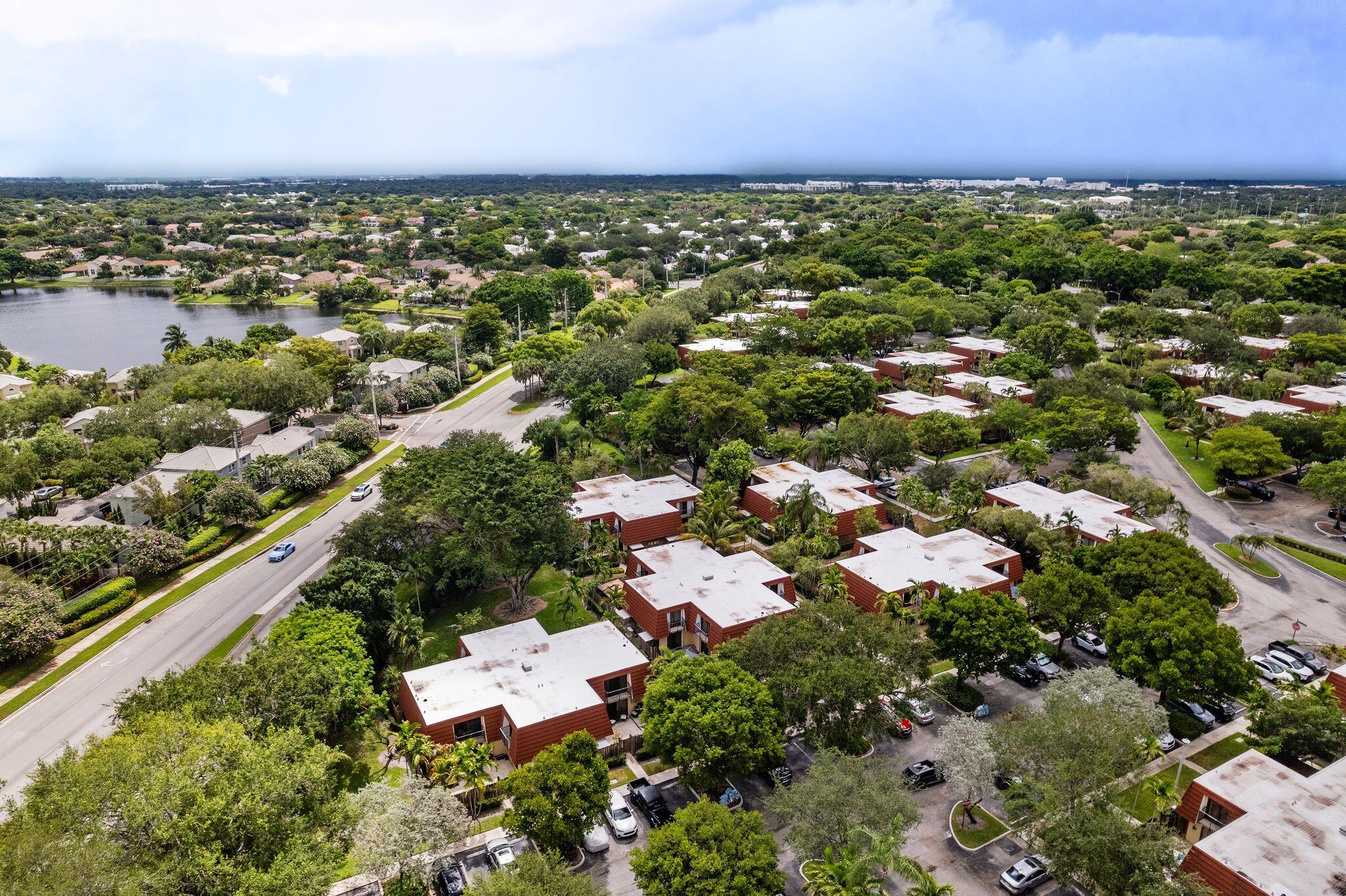 Waterford Courtyards in Jacaranda at Central Park - Residential