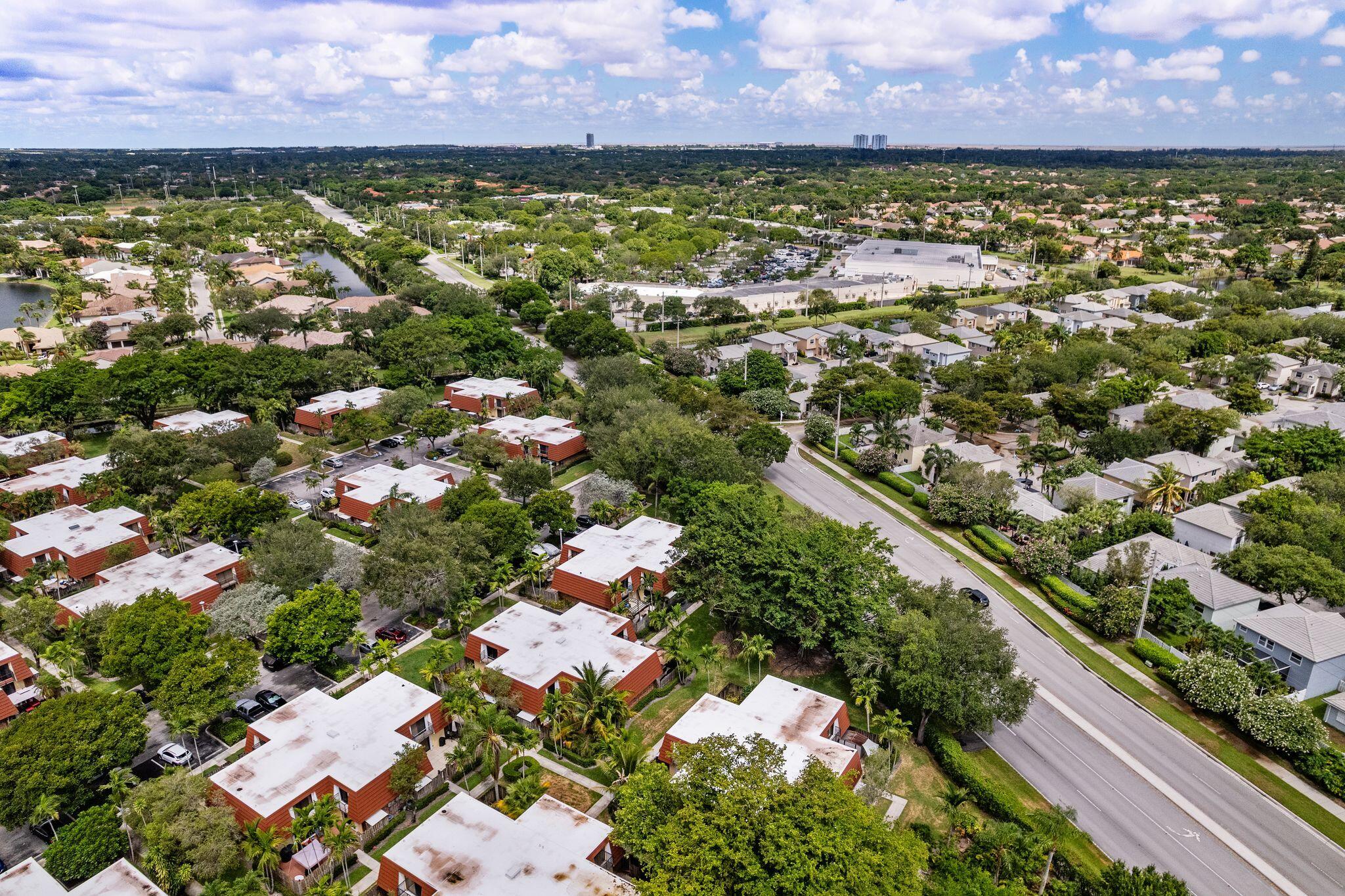 Waterford Courtyards in Jacaranda at Central Park - Residential