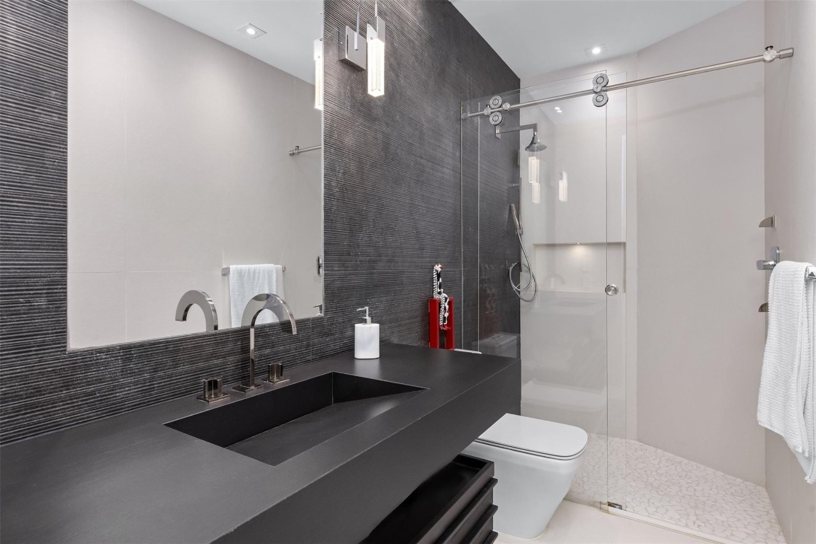 THE PALMS TOWNHOUSES - Residential