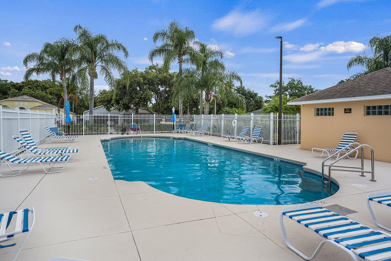 WATERFORD LAKES PHASE I SUBDIVISION - Residential