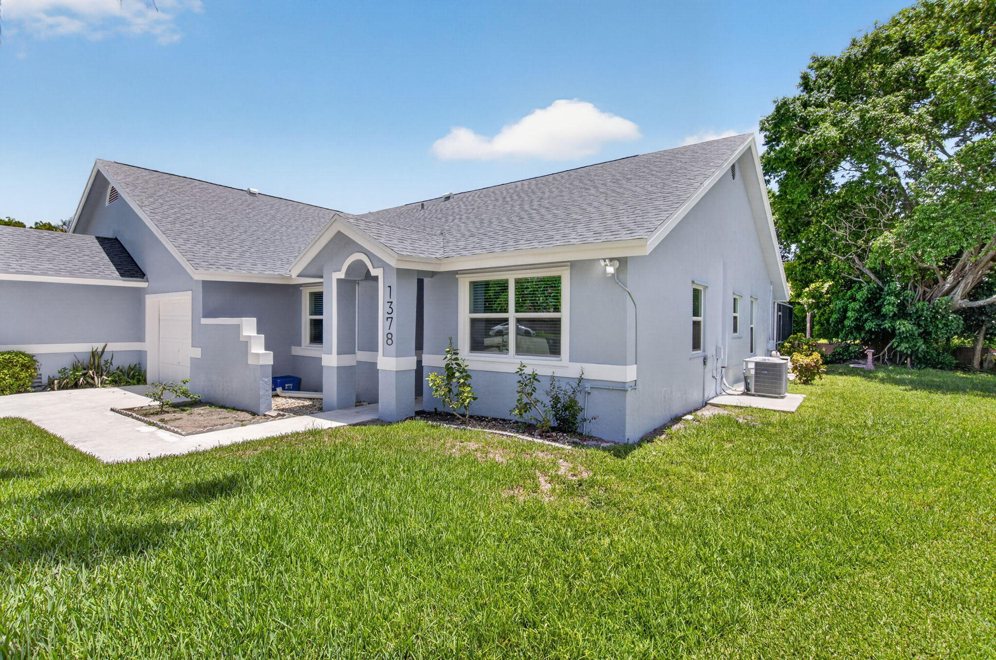SABAL PARK - Residential Lease