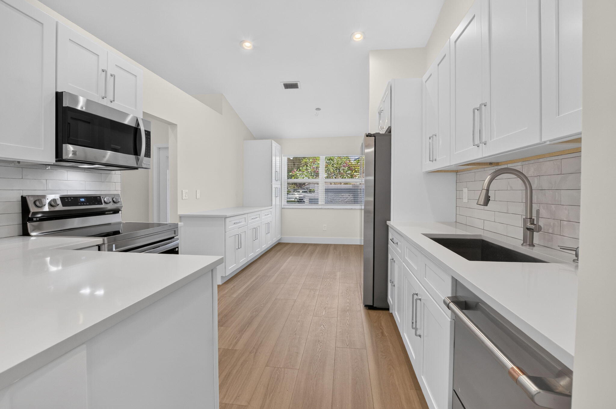 SABAL PARK - Residential Lease