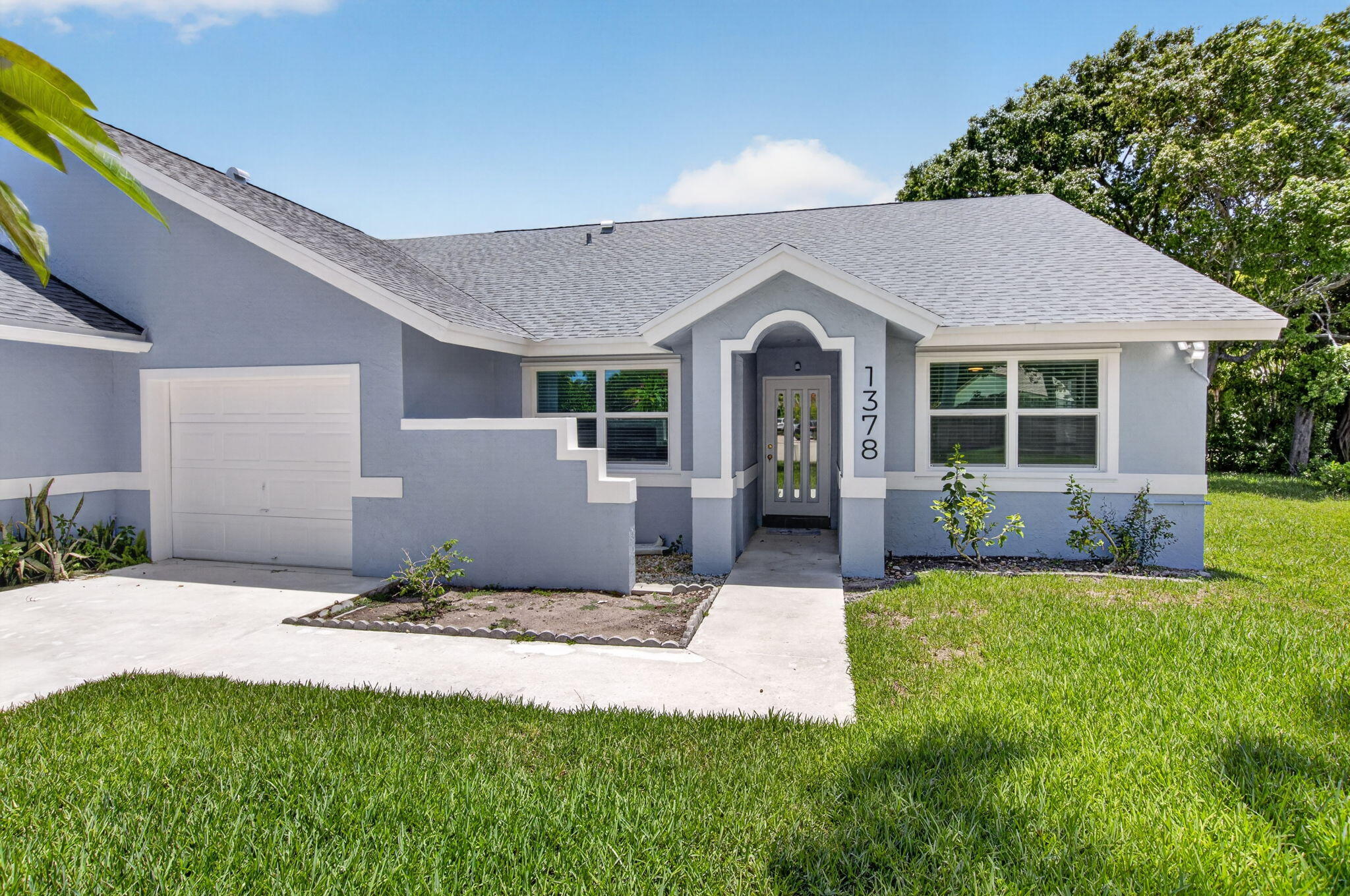 SABAL PARK - Residential Lease