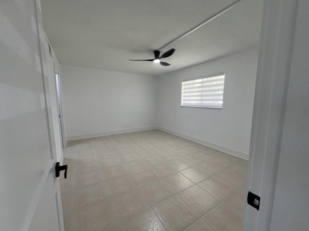 LAKE CLARKE GARDENS CONDO 3 - Residential