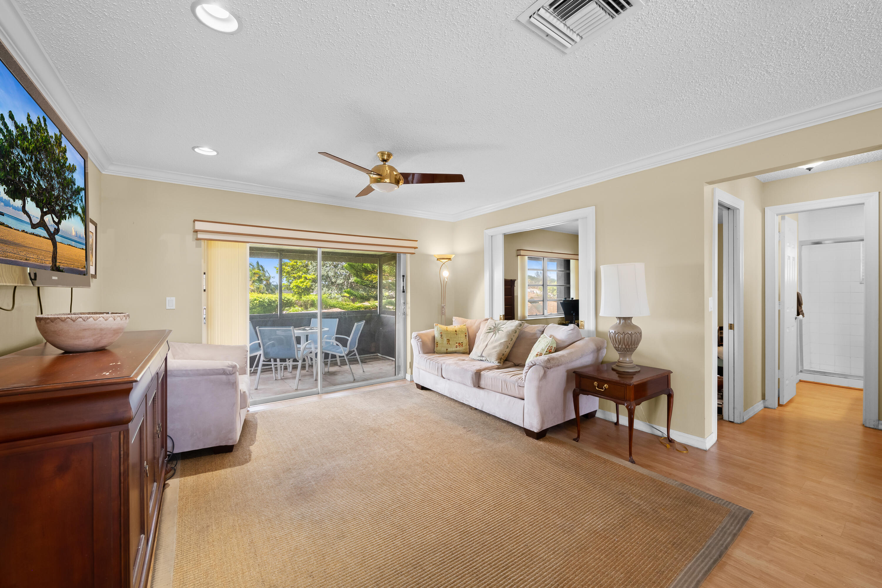PALM GREENS AT VILLA DEL RAY CONDO II - Residential Lease
