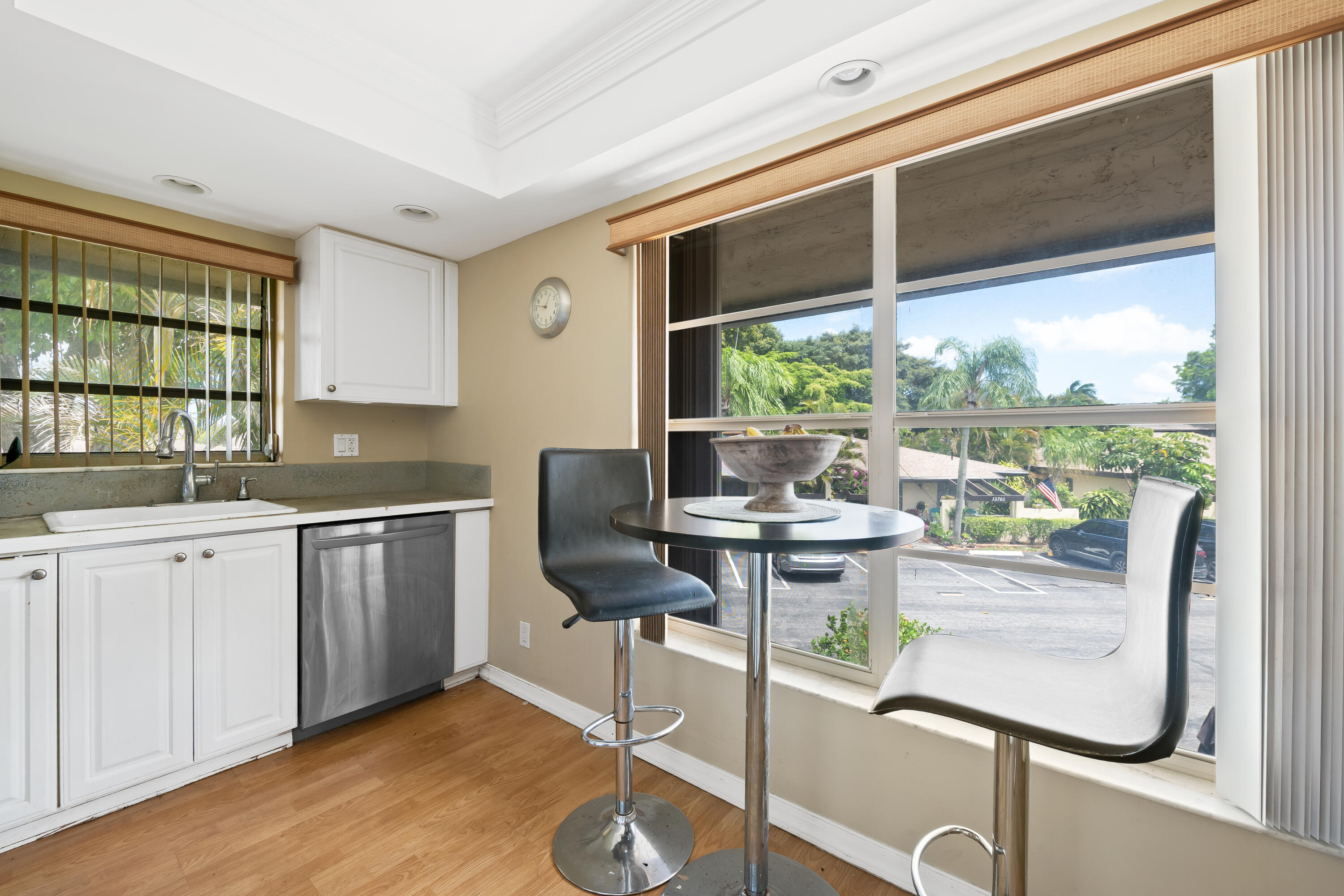 PALM GREENS AT VILLA DEL RAY CONDO II - Residential Lease