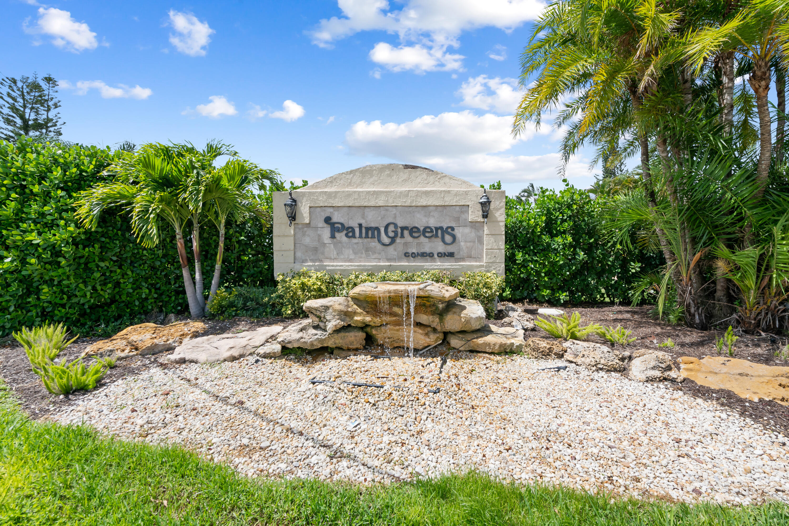PALM GREENS AT VILLA DEL RAY CONDO II - Residential Lease