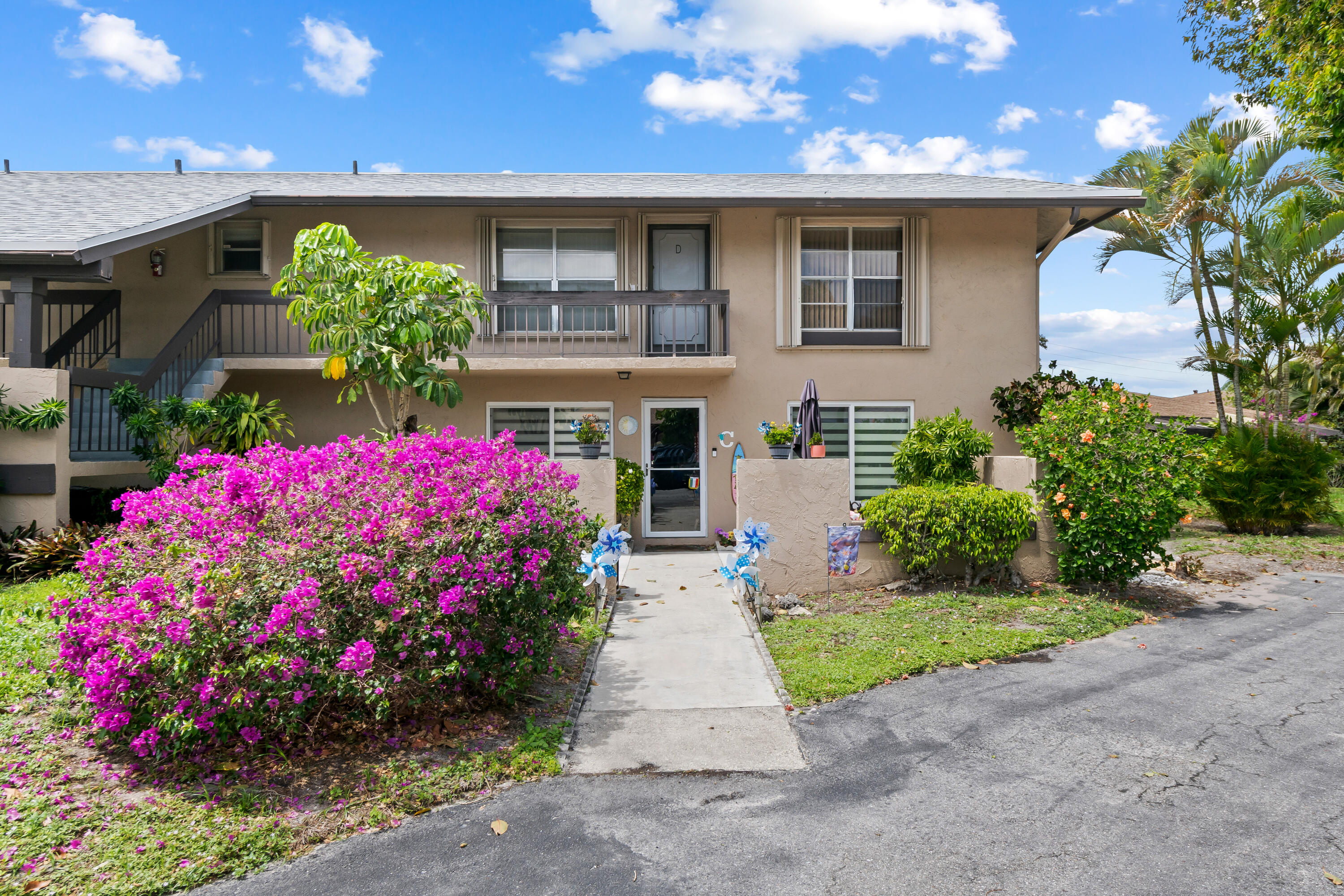 PALM GREENS AT VILLA DEL RAY CONDO II - Residential Lease