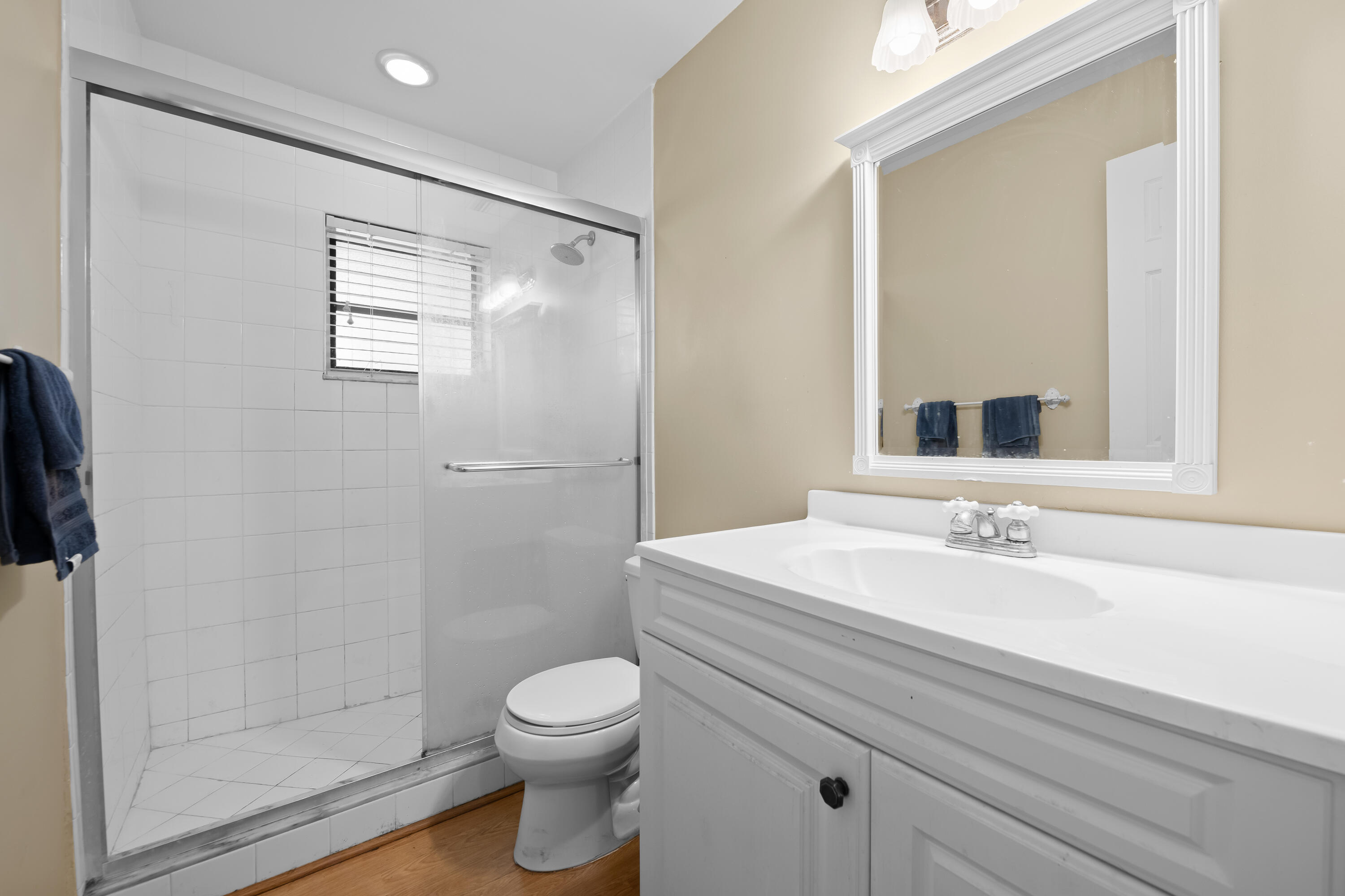 PALM GREENS AT VILLA DEL RAY CONDO II - Residential Lease