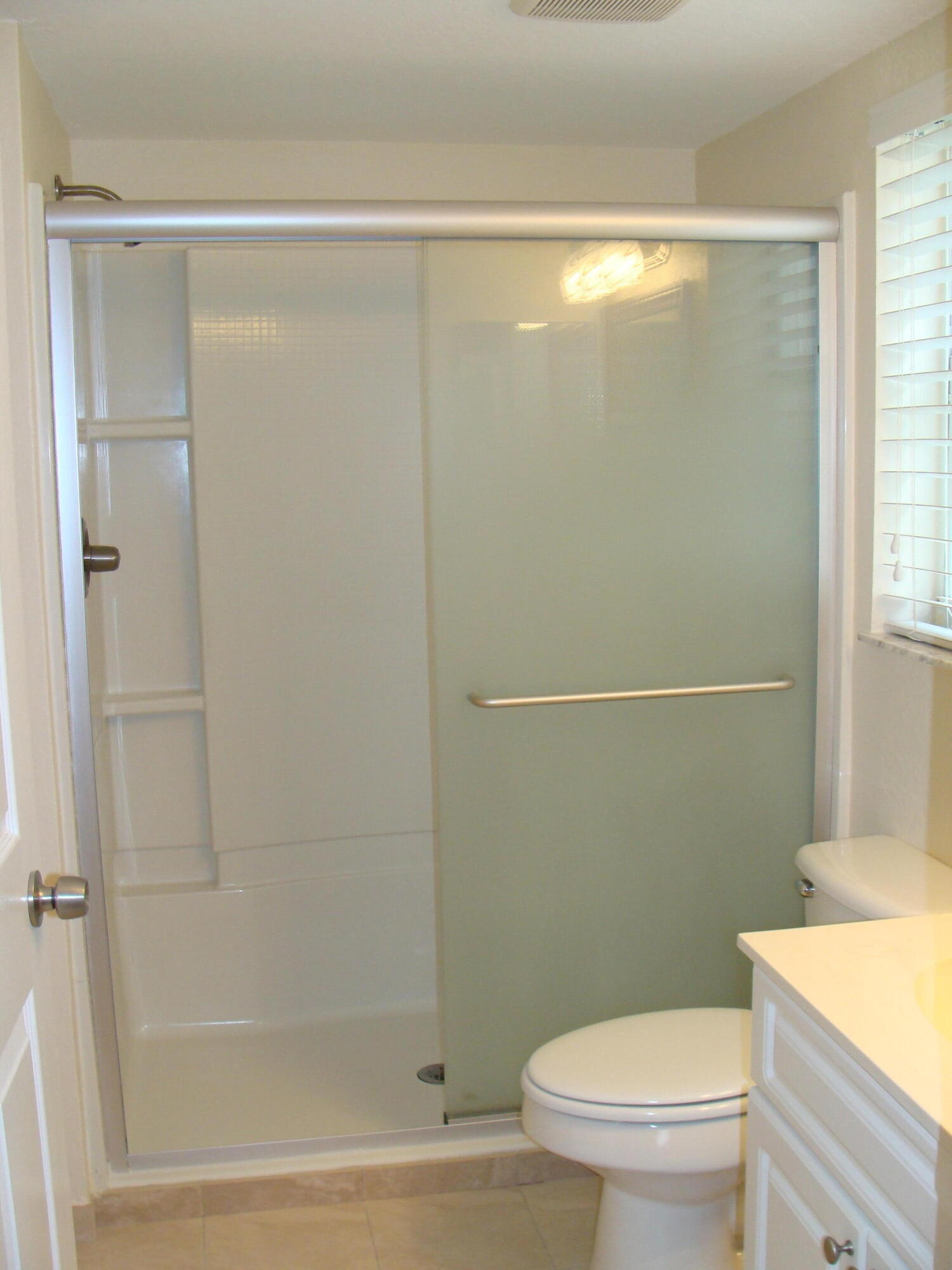 PINE HOLLOW II CONDO - Residential Lease