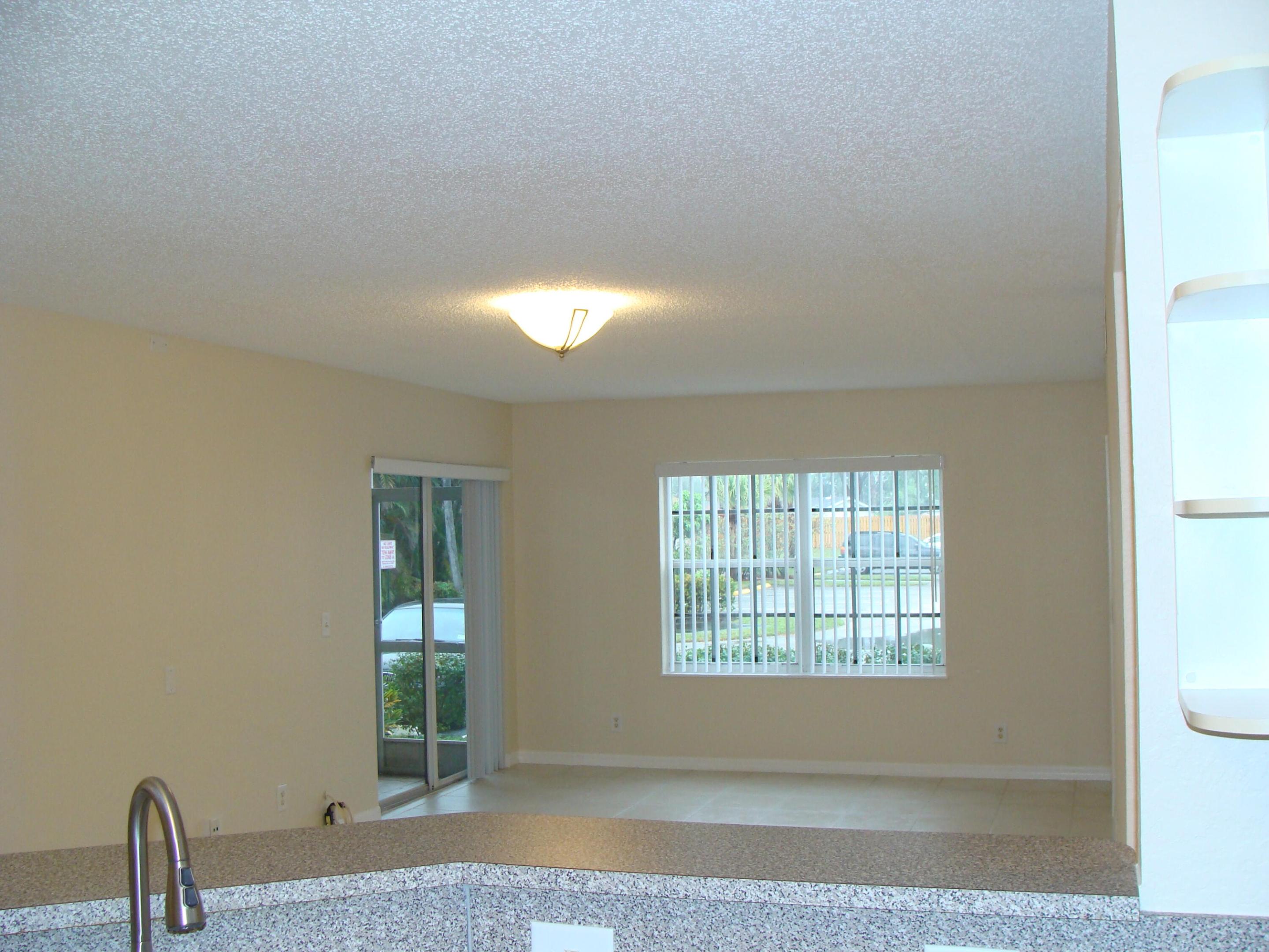 PINE HOLLOW II CONDO - Residential Lease
