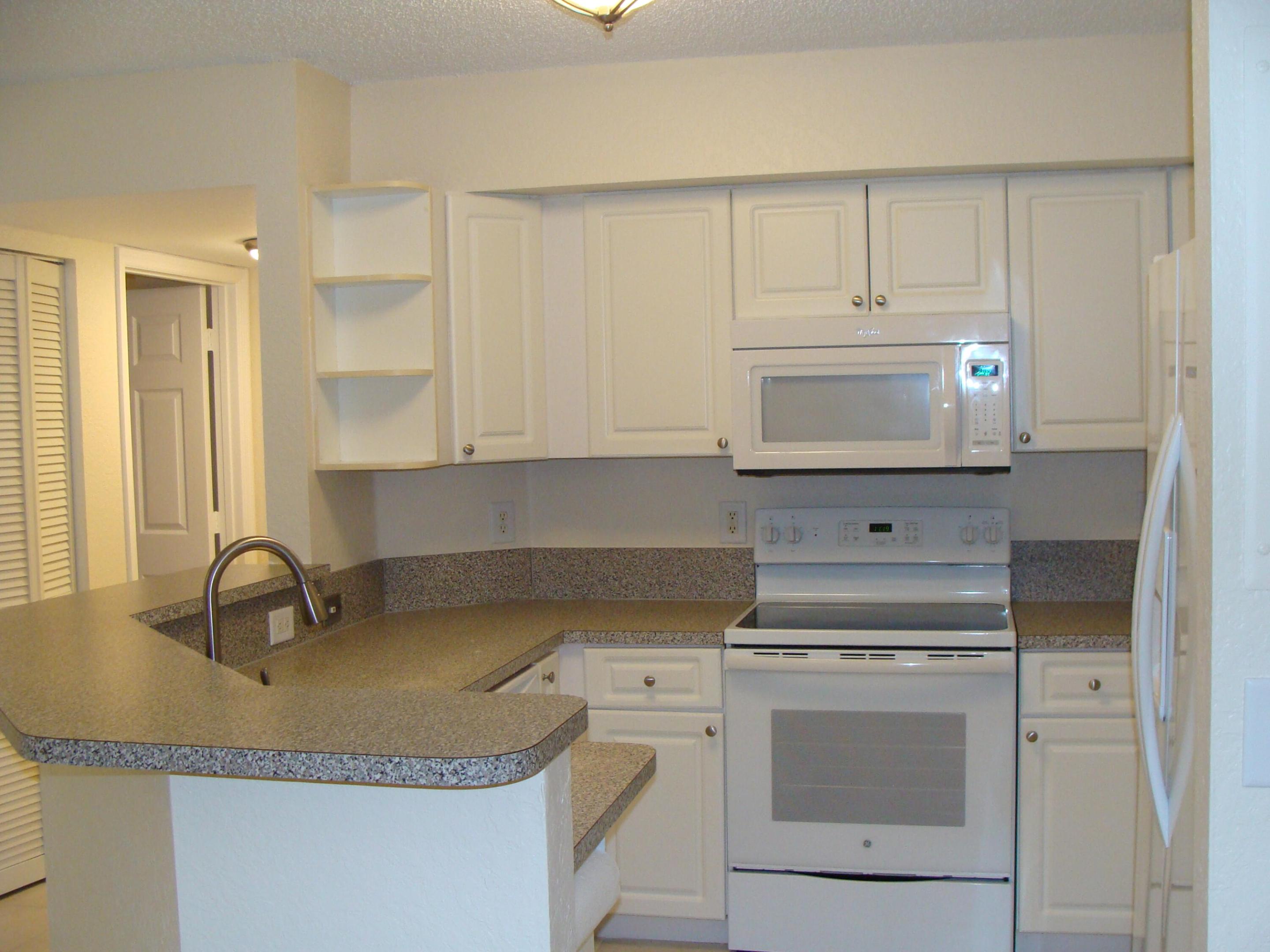 PINE HOLLOW II CONDO - Residential Lease