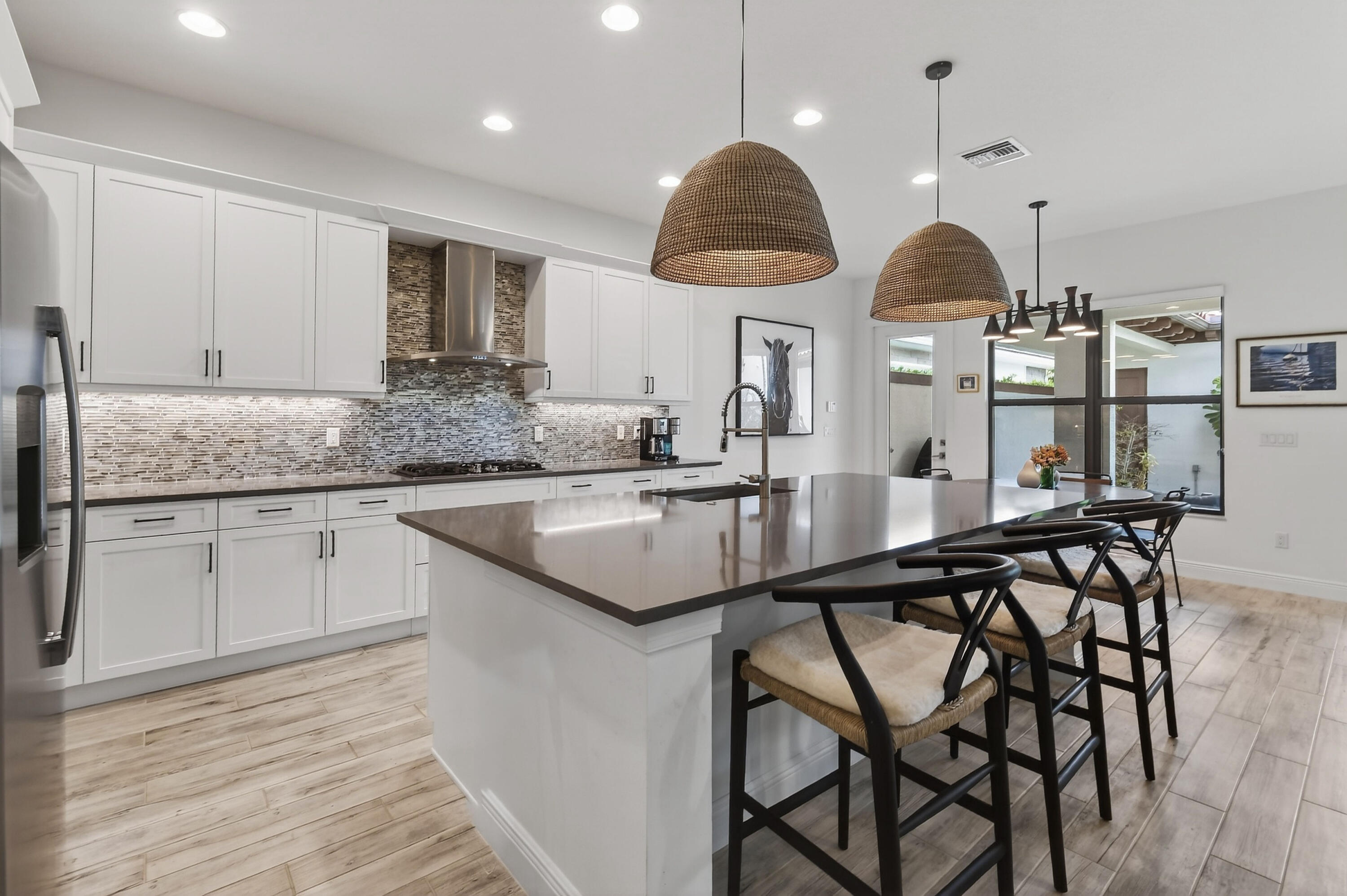 ALTON NEIGHBORHOOD - Residential Lease