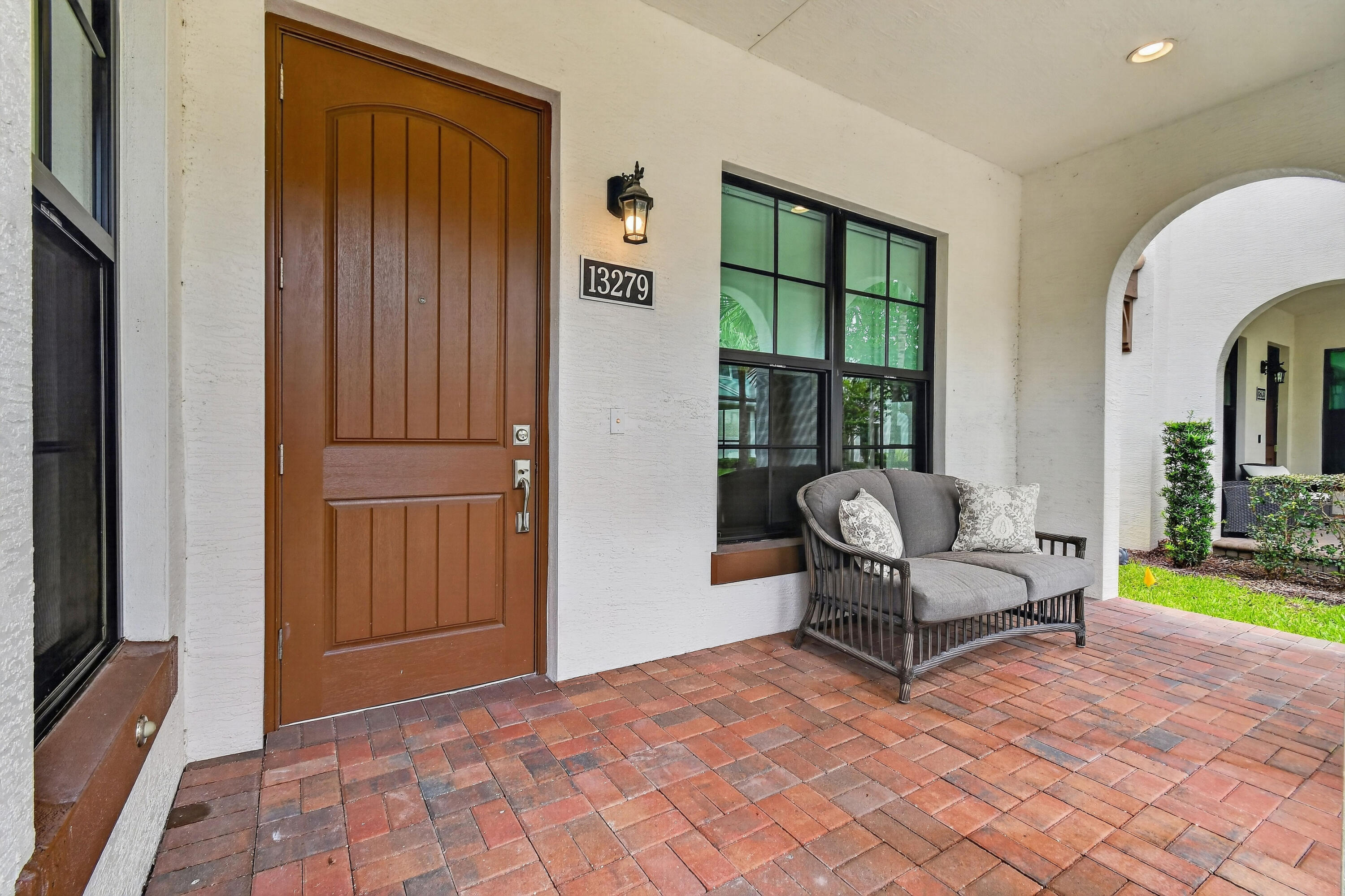 ALTON NEIGHBORHOOD - Residential Lease