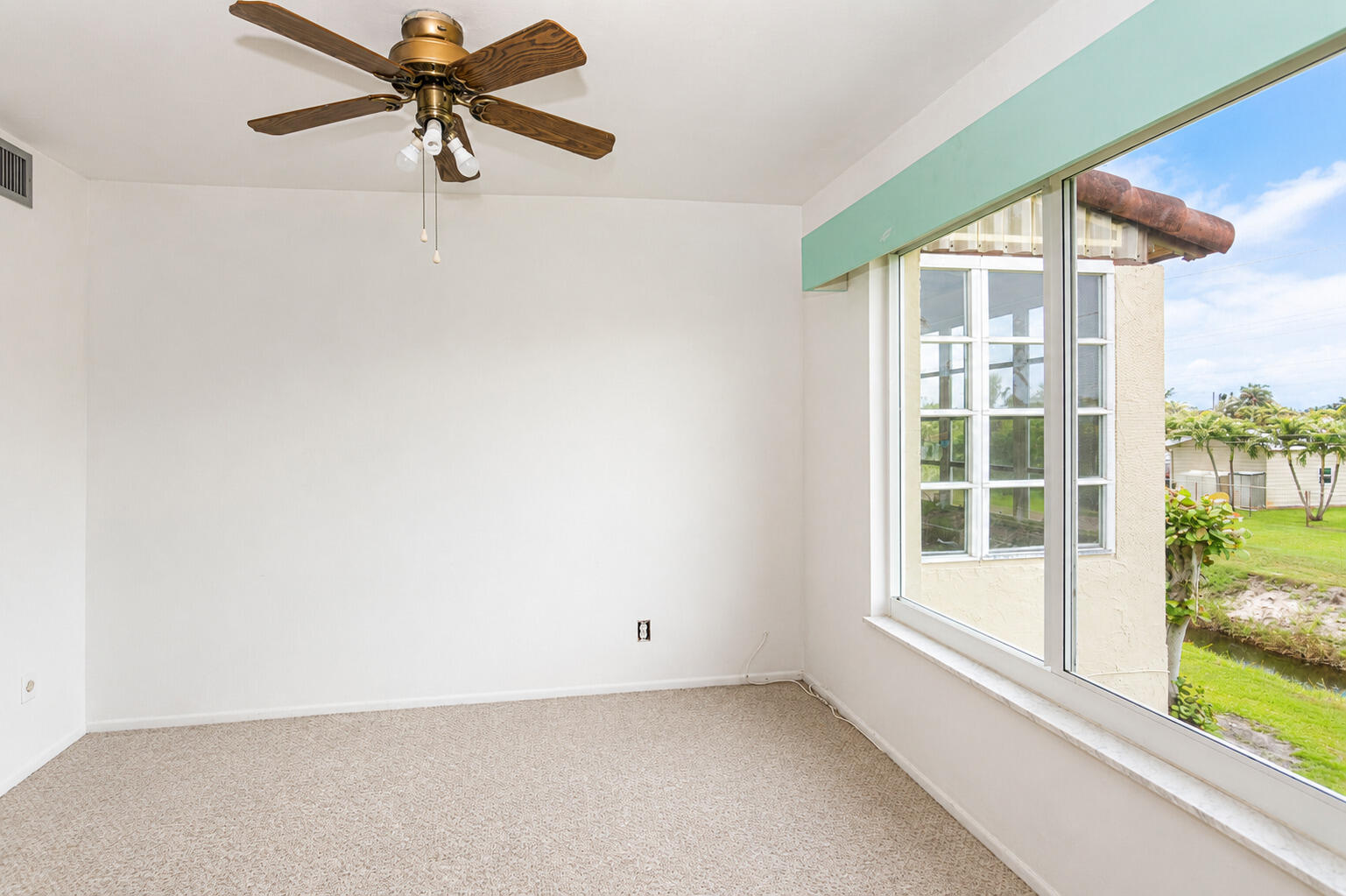 BOUNDBROOK CONDO S - Residential