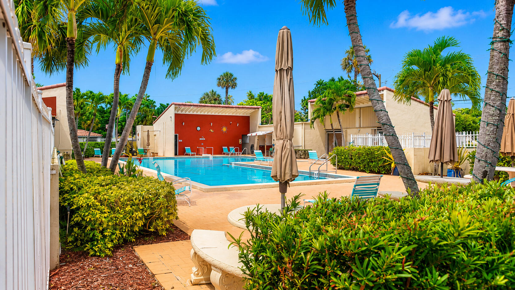 BOUNDBROOK CONDO S - Residential