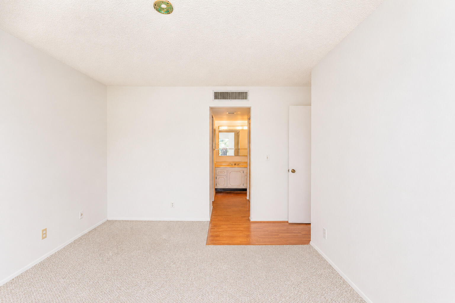 BOUNDBROOK CONDO S - Residential