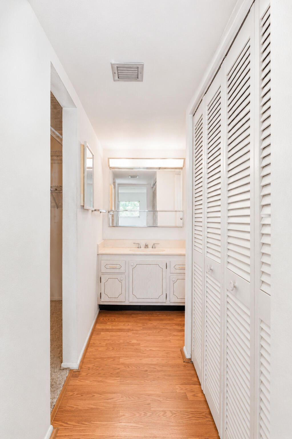 BOUNDBROOK CONDO S - Residential