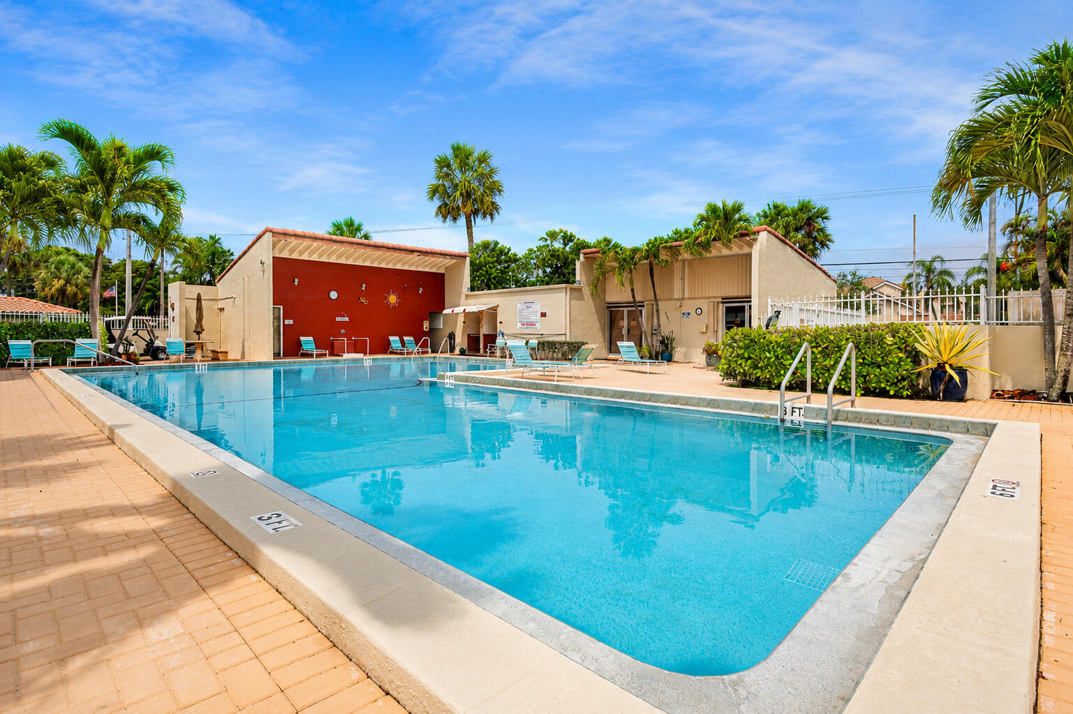 BOUNDBROOK CONDO S - Residential