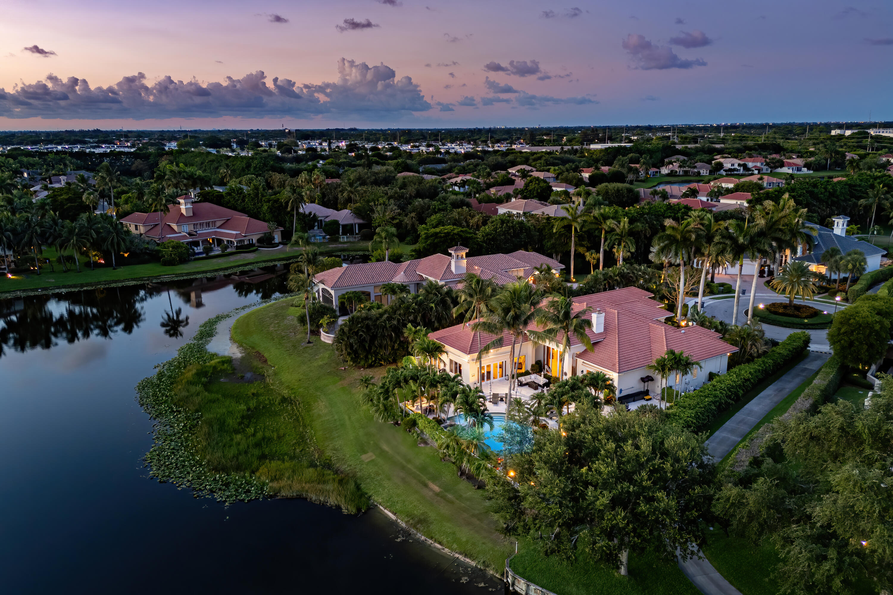 VINTAGE OAKS / POLO CLUB - Residential
