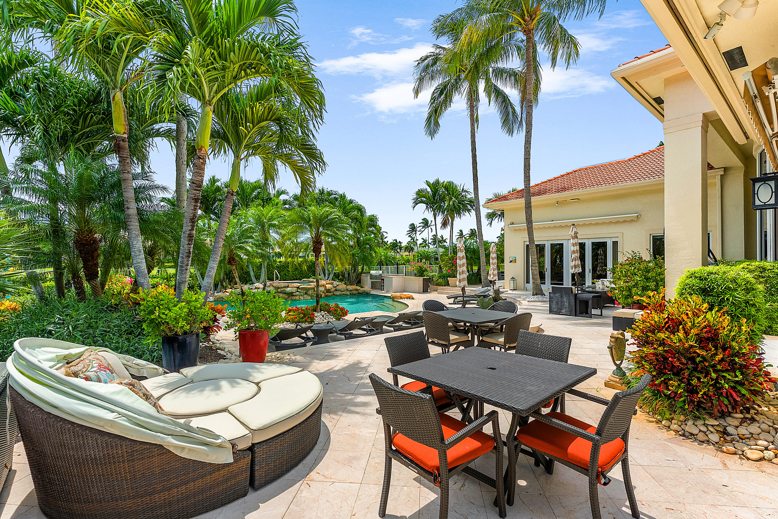 VINTAGE OAKS / POLO CLUB - Residential