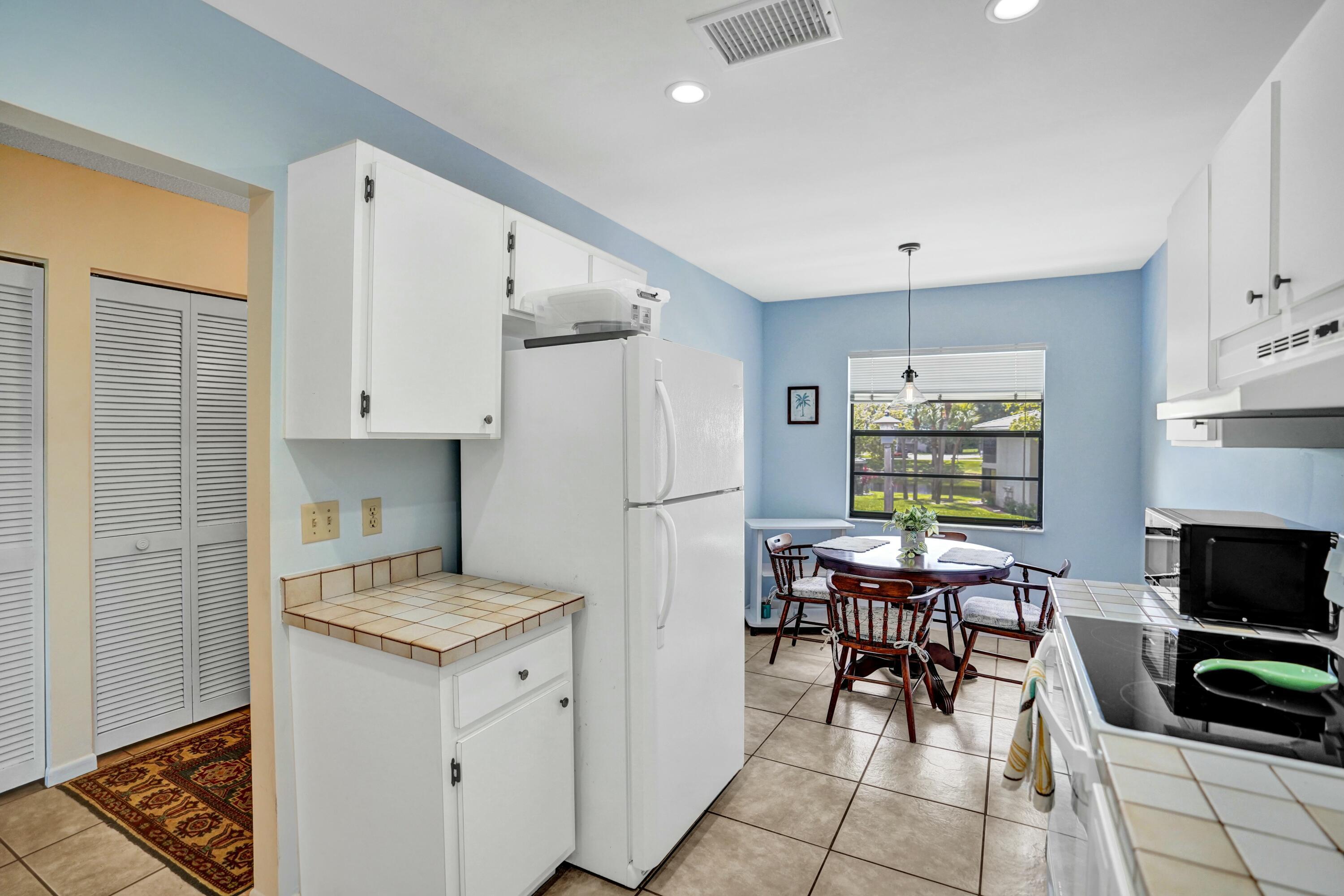 STRATFORD AT HUNTERS RUN CONDO - Residential
