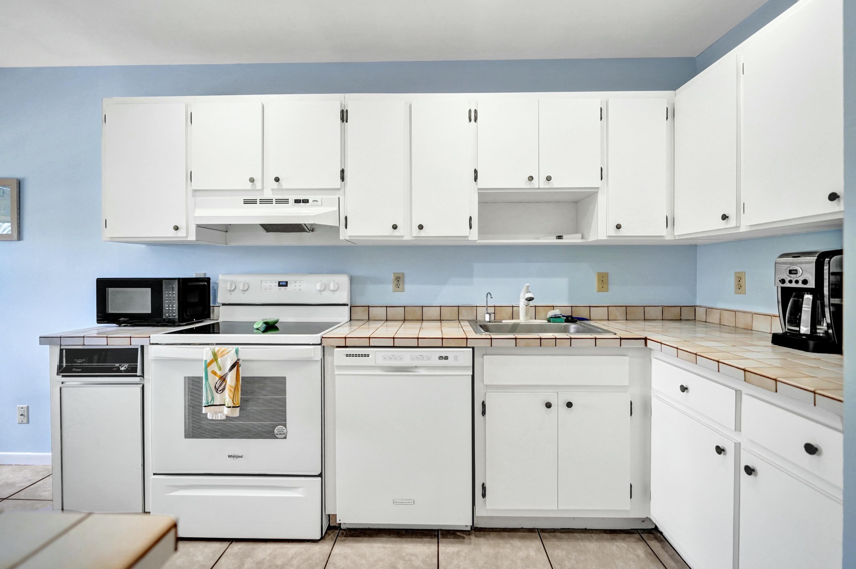 STRATFORD AT HUNTERS RUN CONDO - Residential