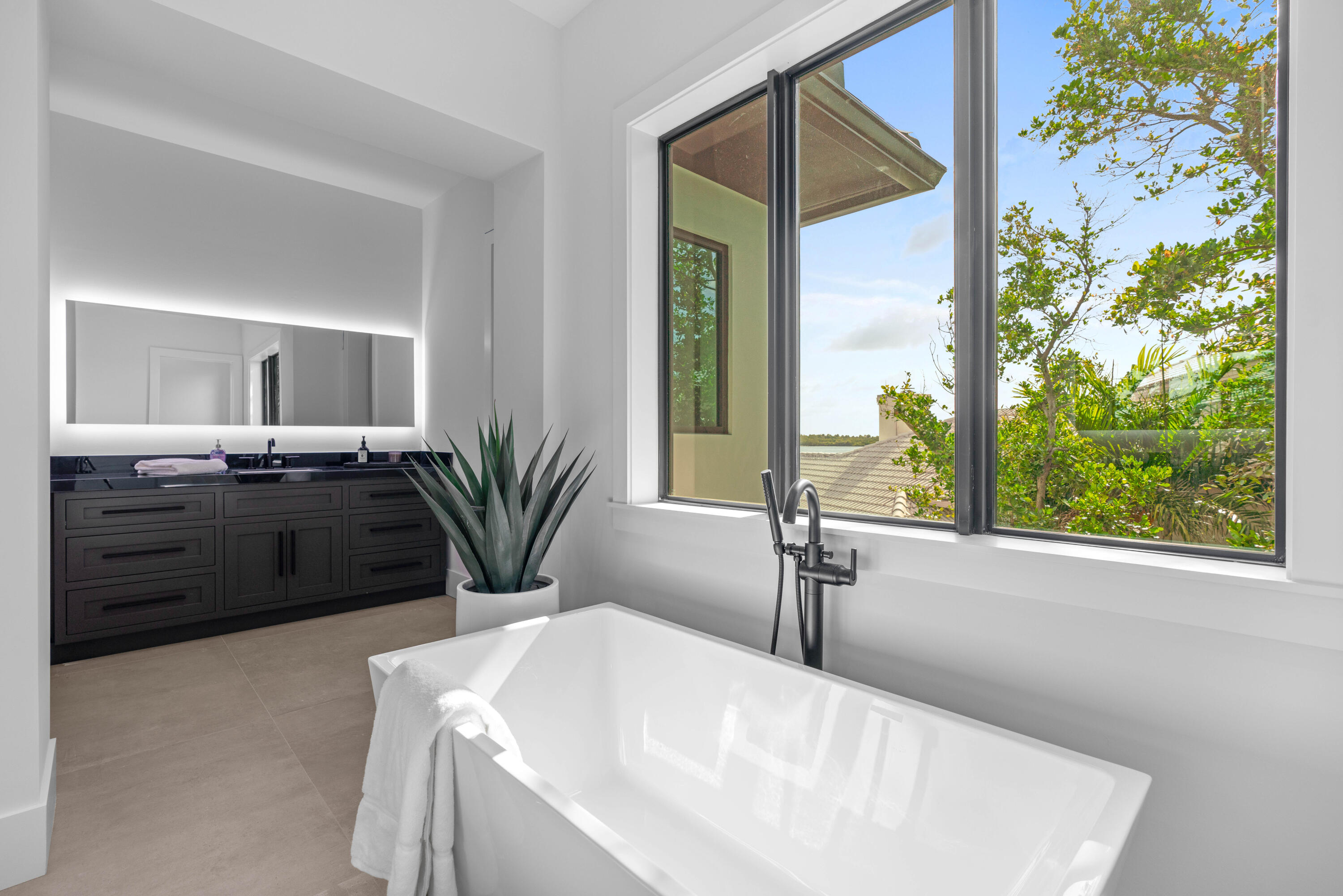 PALM BEACH LAKE WORTH ESTATES 2 - Residential