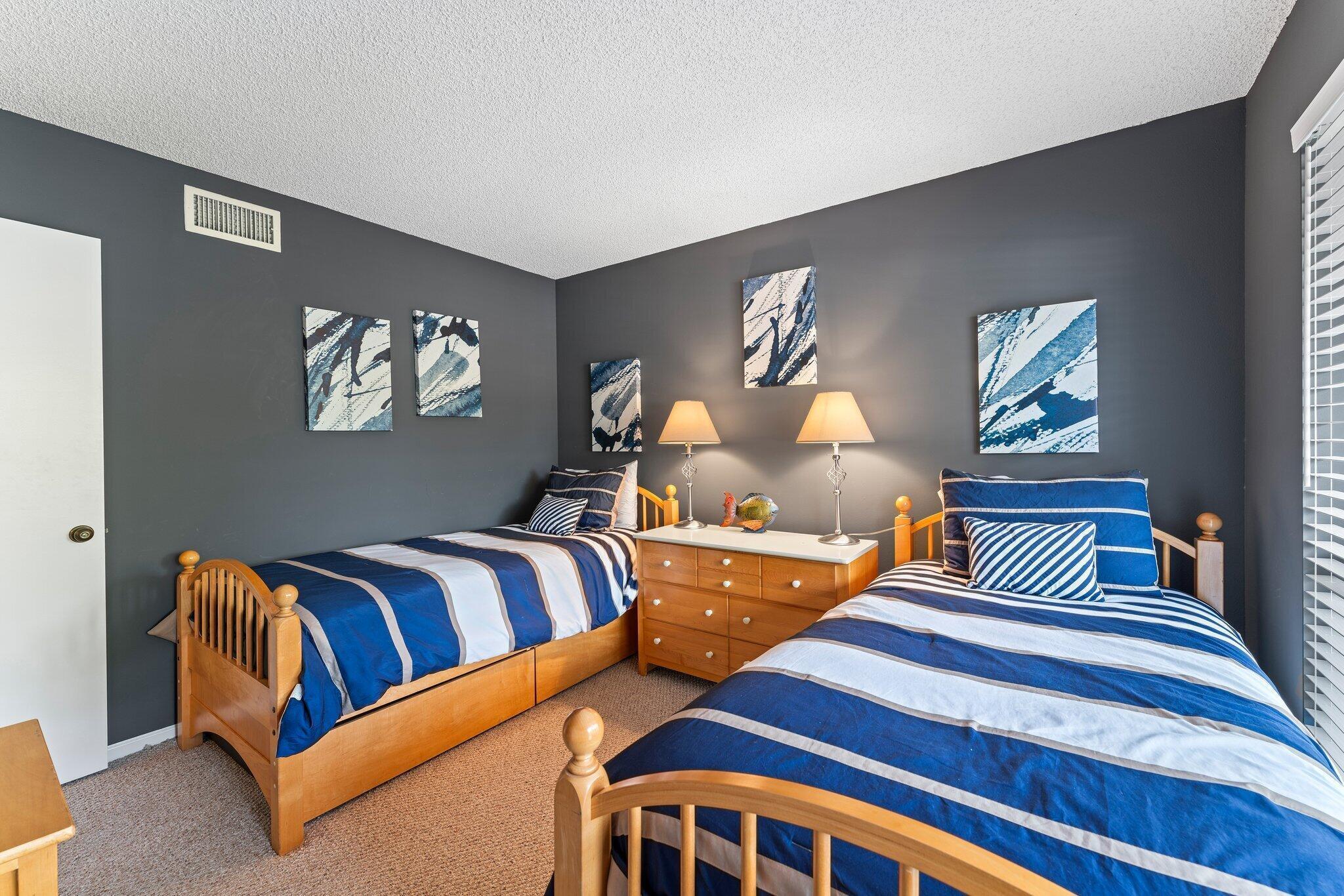 GOLF VILLAS CONDO - Residential