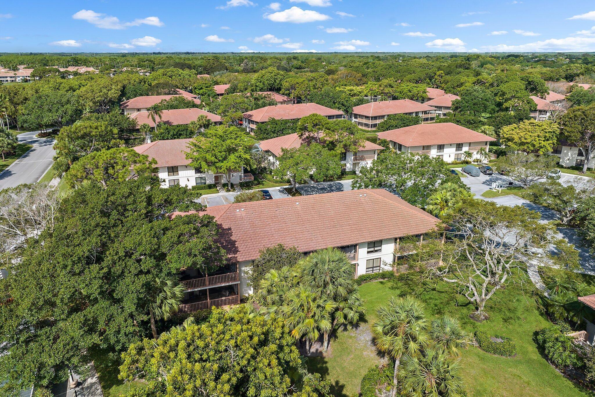 GOLF VILLAS CONDO - Residential