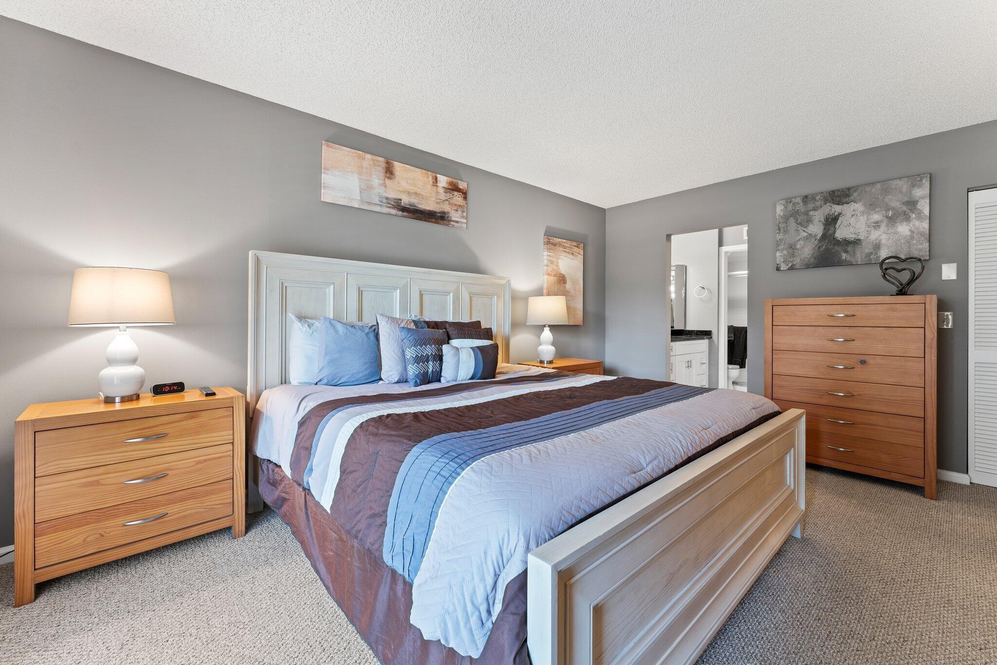 GOLF VILLAS CONDO - Residential