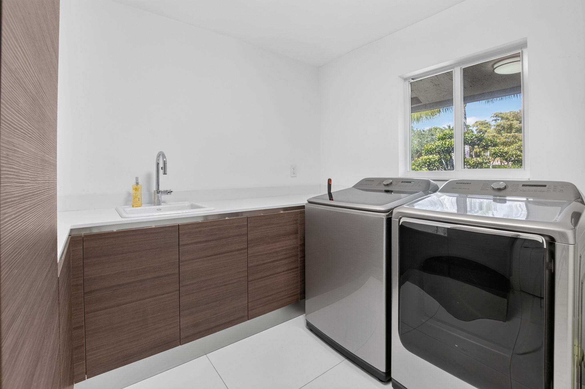 WOODFIELD HUNT CLUB - Residential