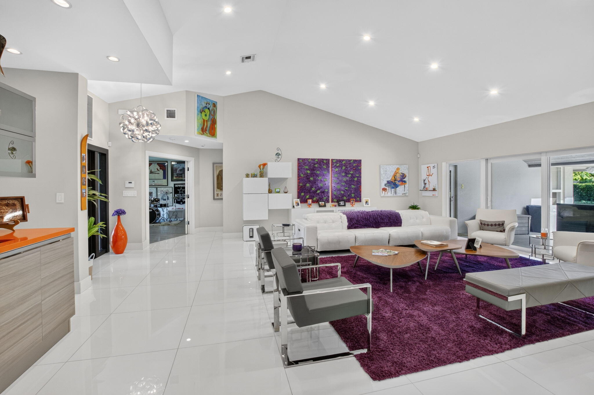 WOODFIELD HUNT CLUB - Residential