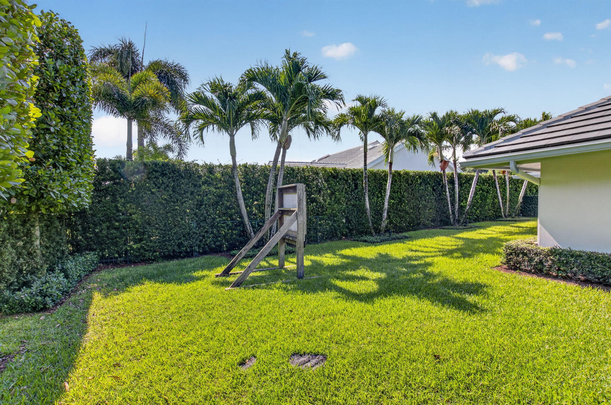 WOODFIELD HUNT CLUB - Residential