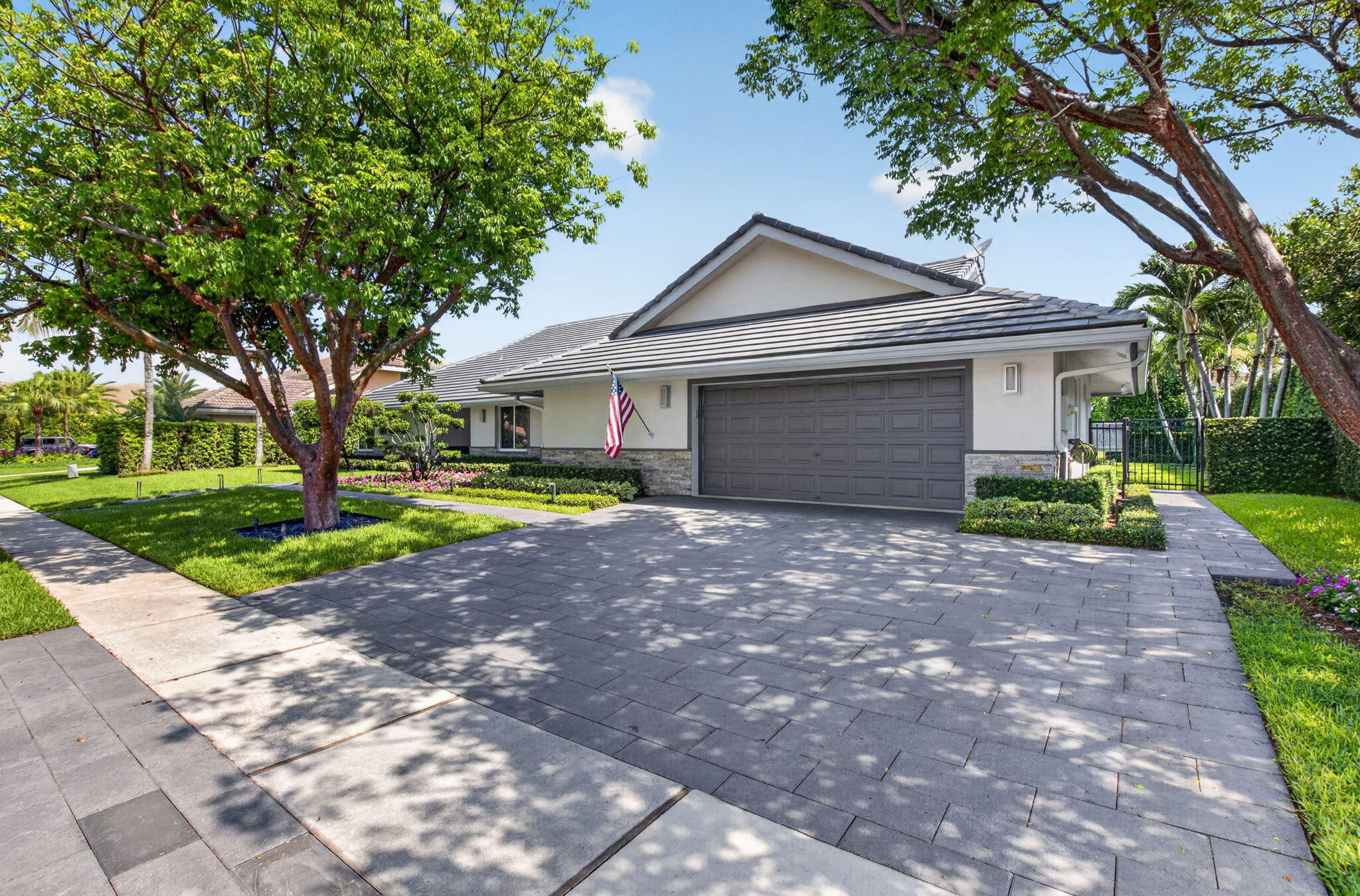 WOODFIELD HUNT CLUB - Residential