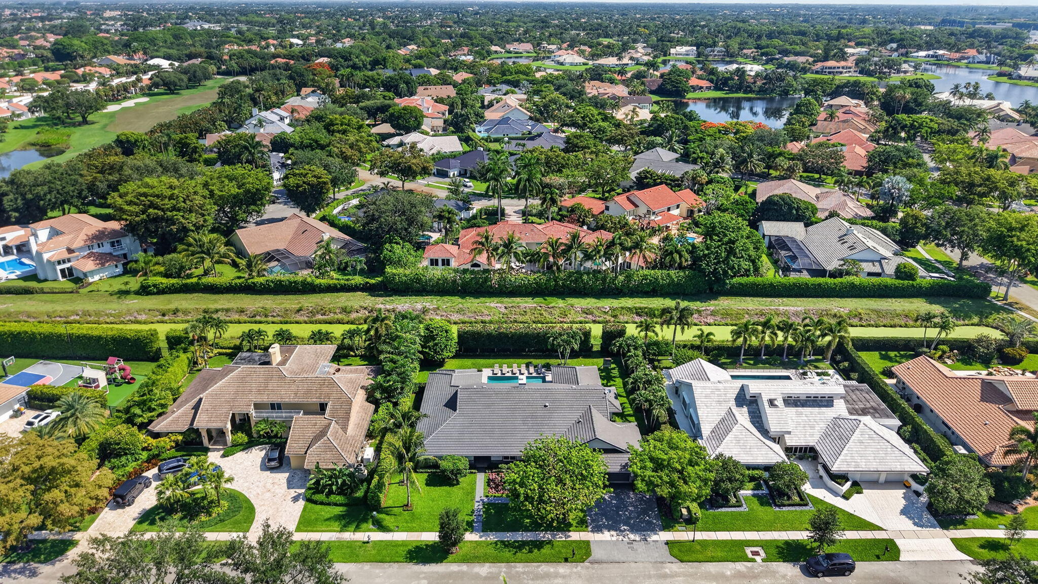 WOODFIELD HUNT CLUB - Residential