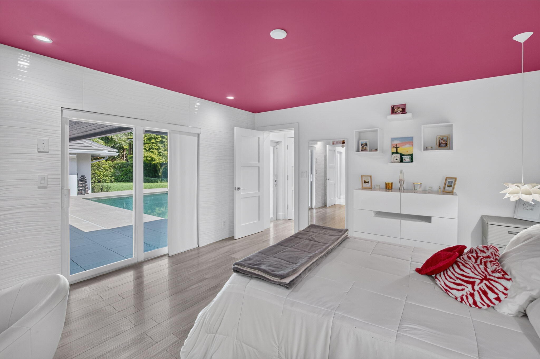 WOODFIELD HUNT CLUB - Residential