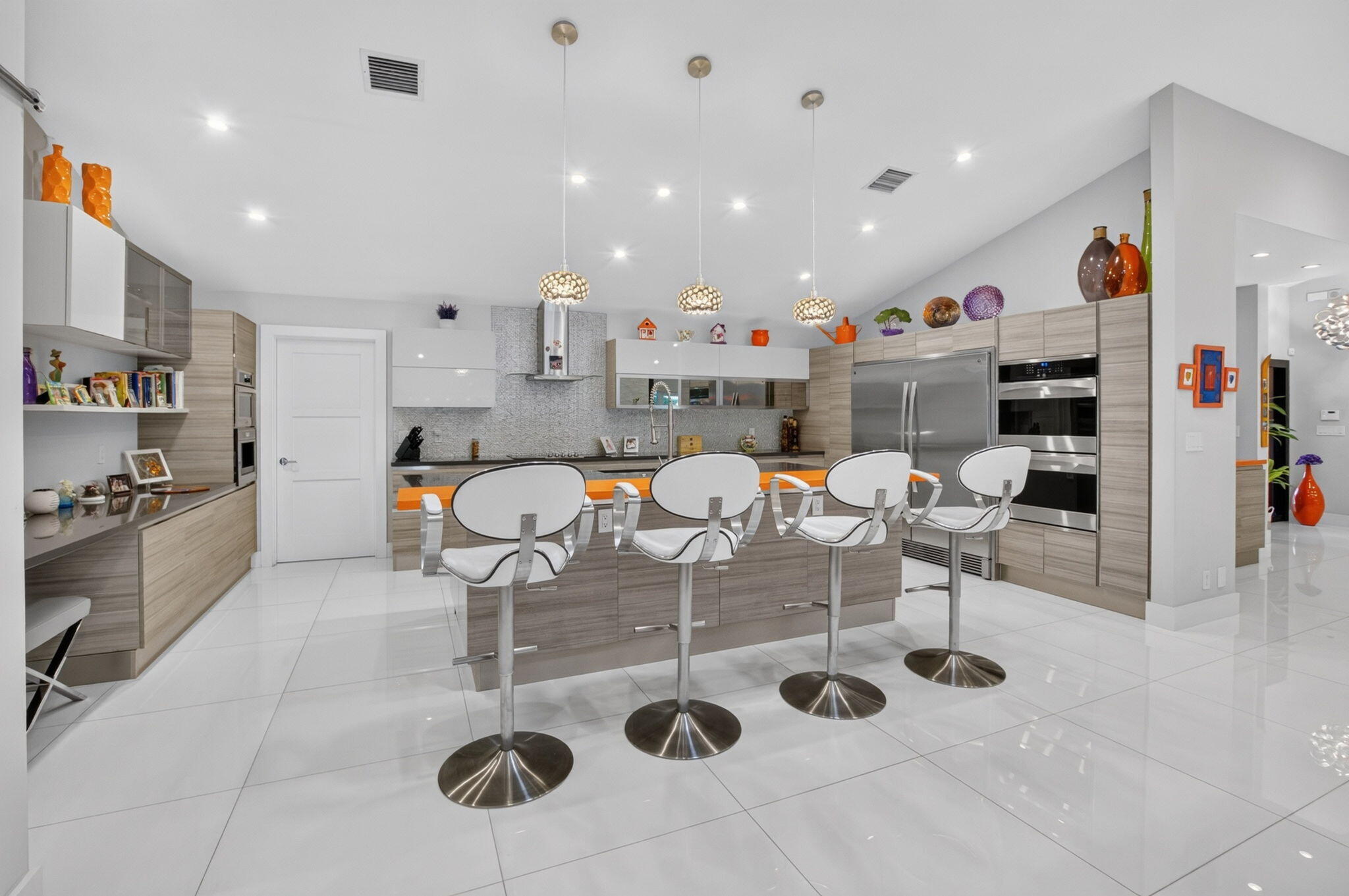 WOODFIELD HUNT CLUB - Residential
