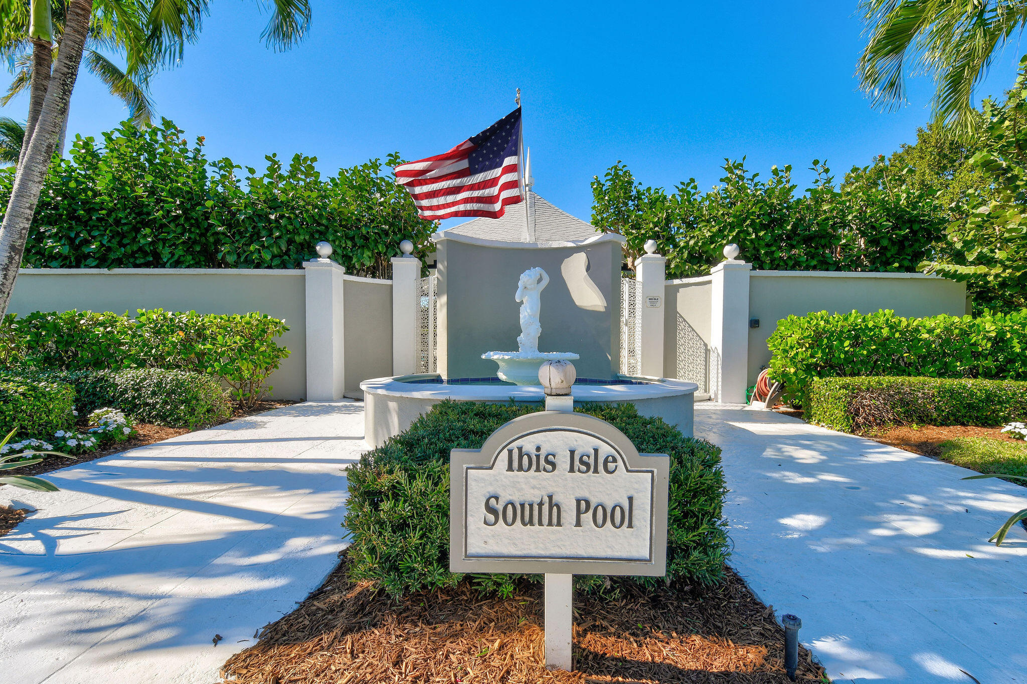 CHATEAU CHAUMONT IBIS ISLE CONDO - Residential