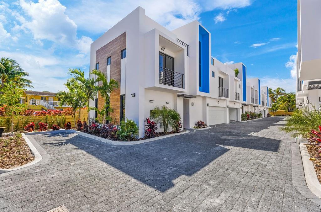 WILTON SPRINGS - Residential