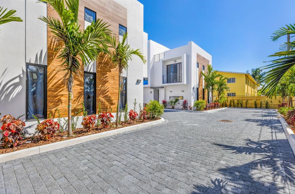 WILTON SPRINGS - Residential
