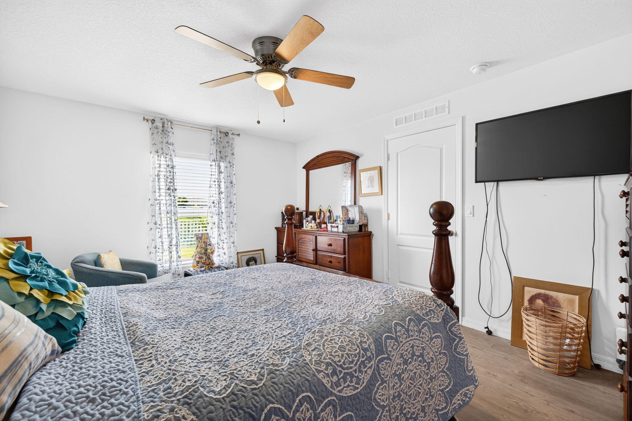 CELEBRATION POINTE - Residential