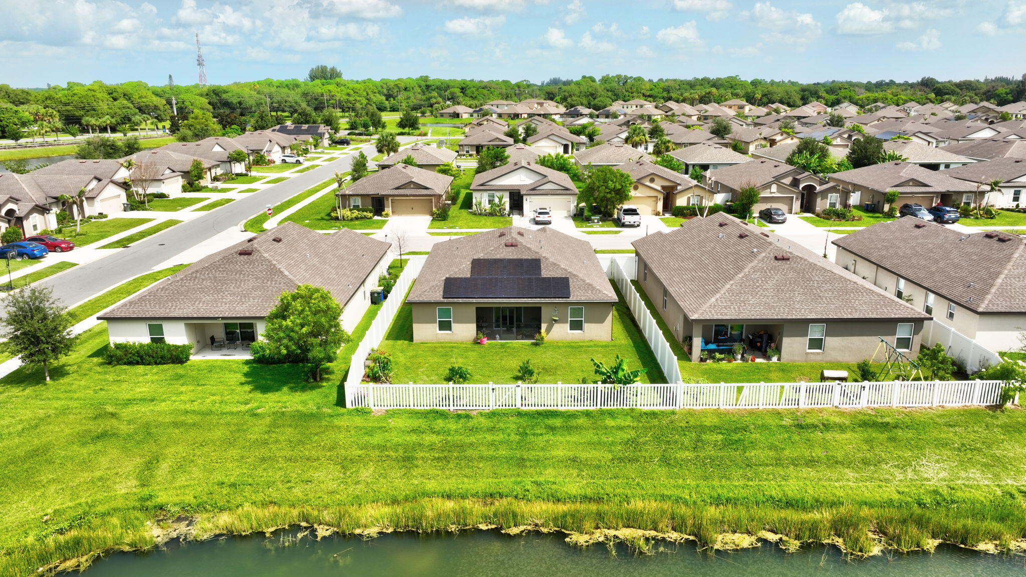 CELEBRATION POINTE - Residential