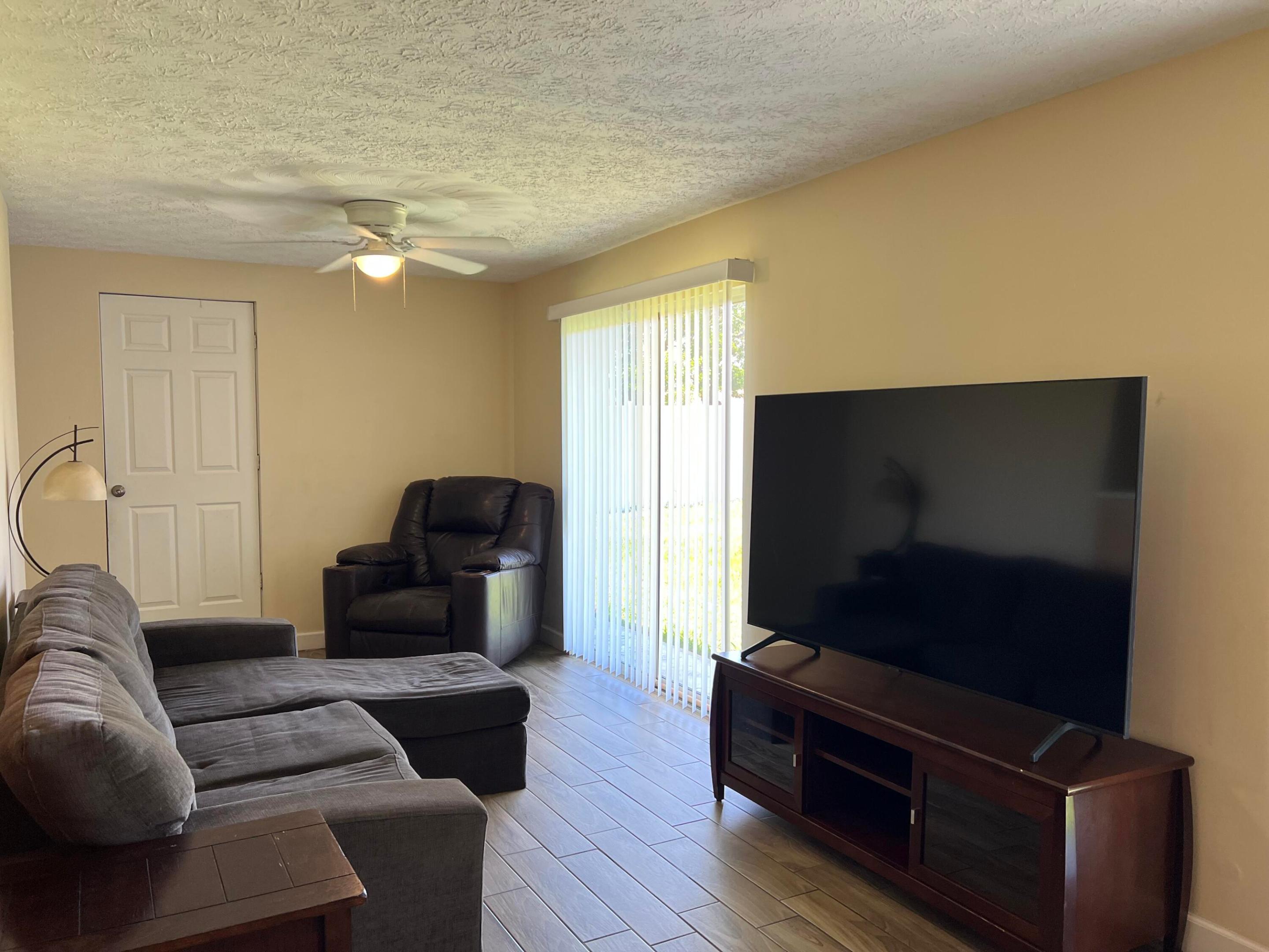 PORT ST LUCIE SECTION 27 - Residential Lease