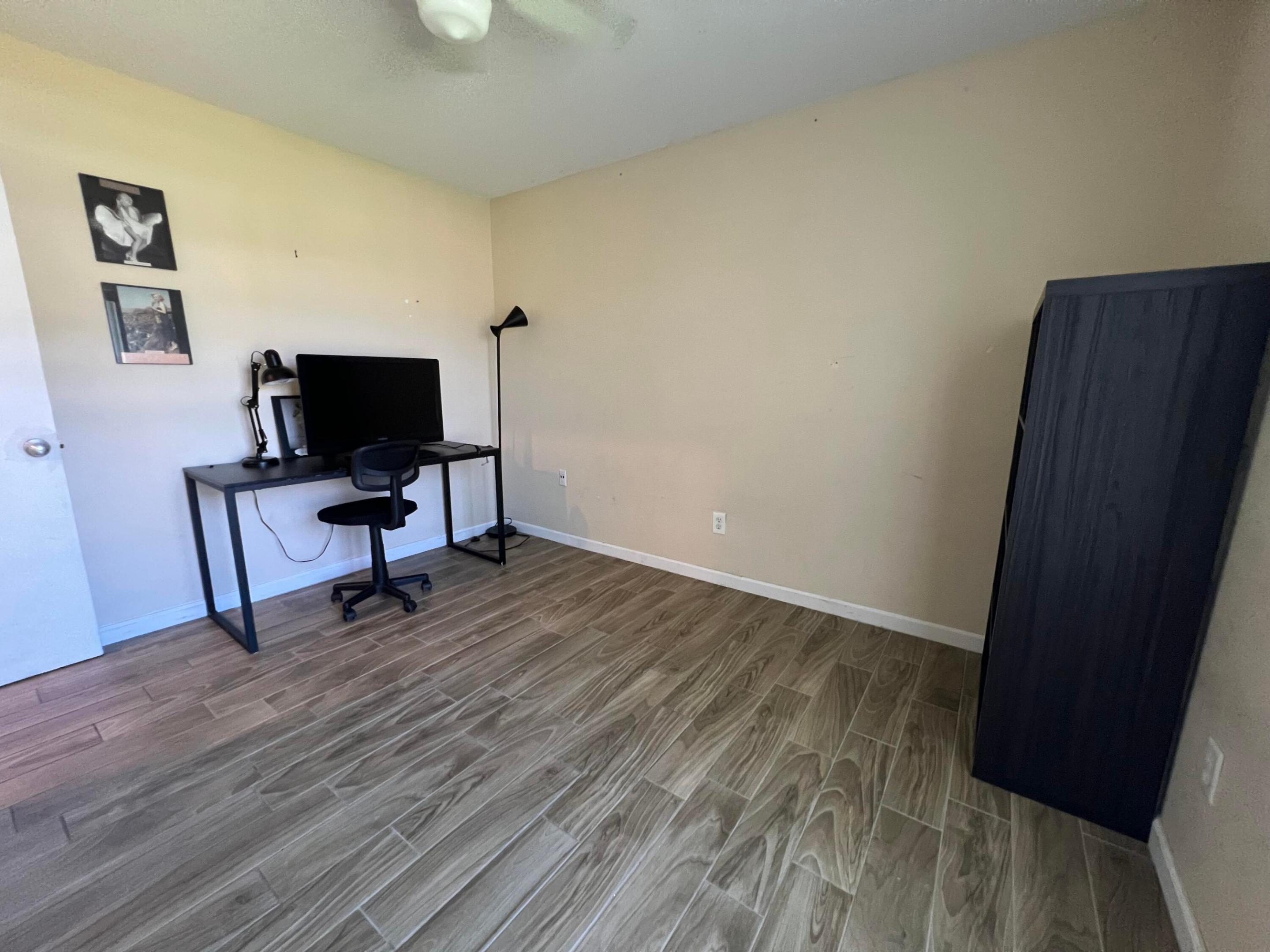 PORT ST LUCIE SECTION 27 - Residential Lease